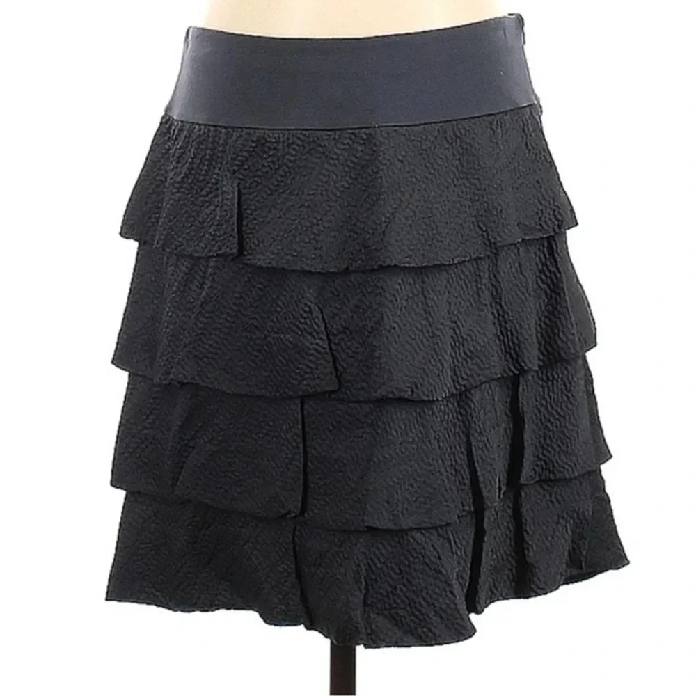 Ann Taylor Soft Black Dark Grey Tiered Ruffle 100% Silk Skirt Size 4 S Small